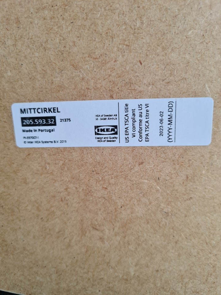 Skrivebord, Ikea Mittcirkel, b: