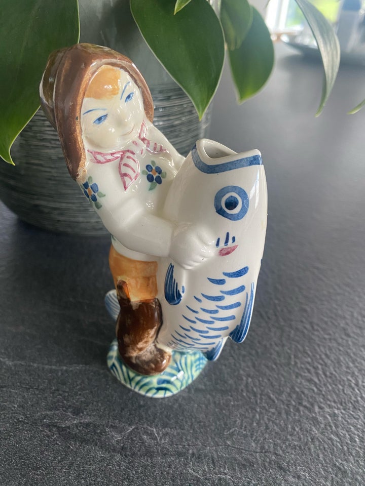 Andet Porcelæns figur Dreng med