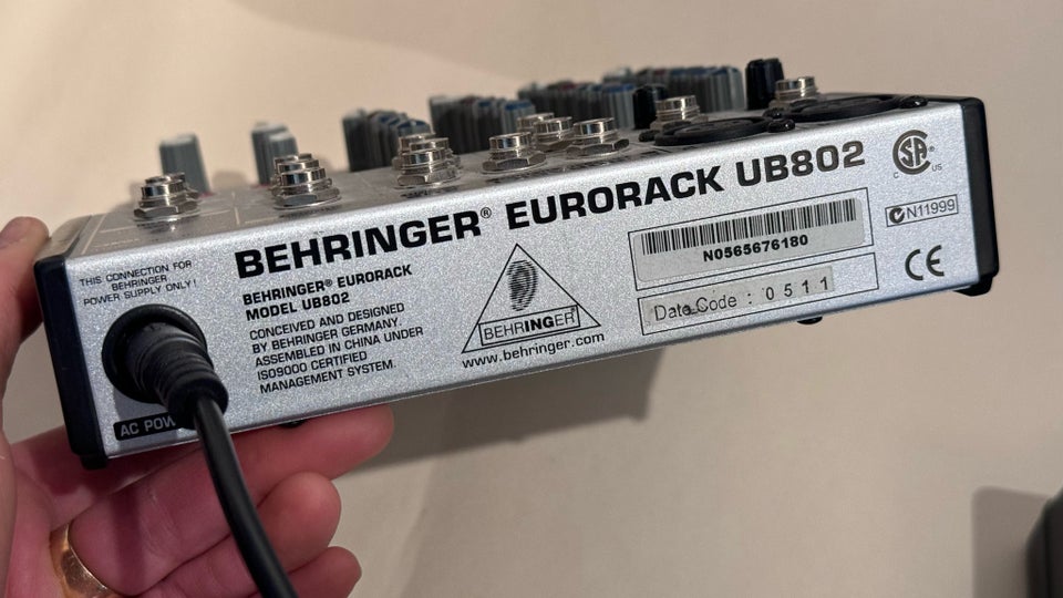 Mixer, Behringer Eurorack UB802