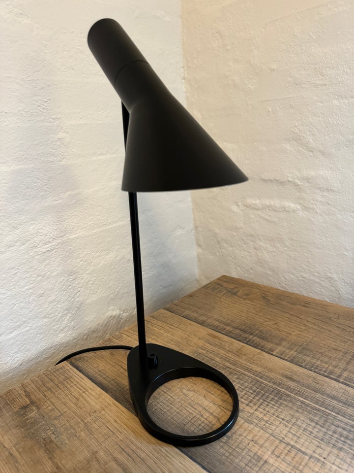 Arne Jacobsen AJ mini bordlampe