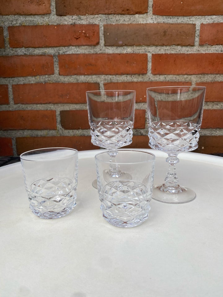 Glas, Vinglas og vandglas , Retro