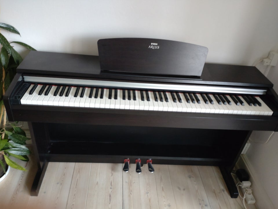 Elklaver, Yamaha, YDP141