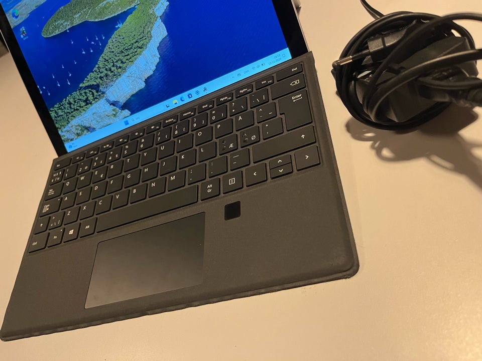 Microsoft Surface Pro 5 - I7, I7