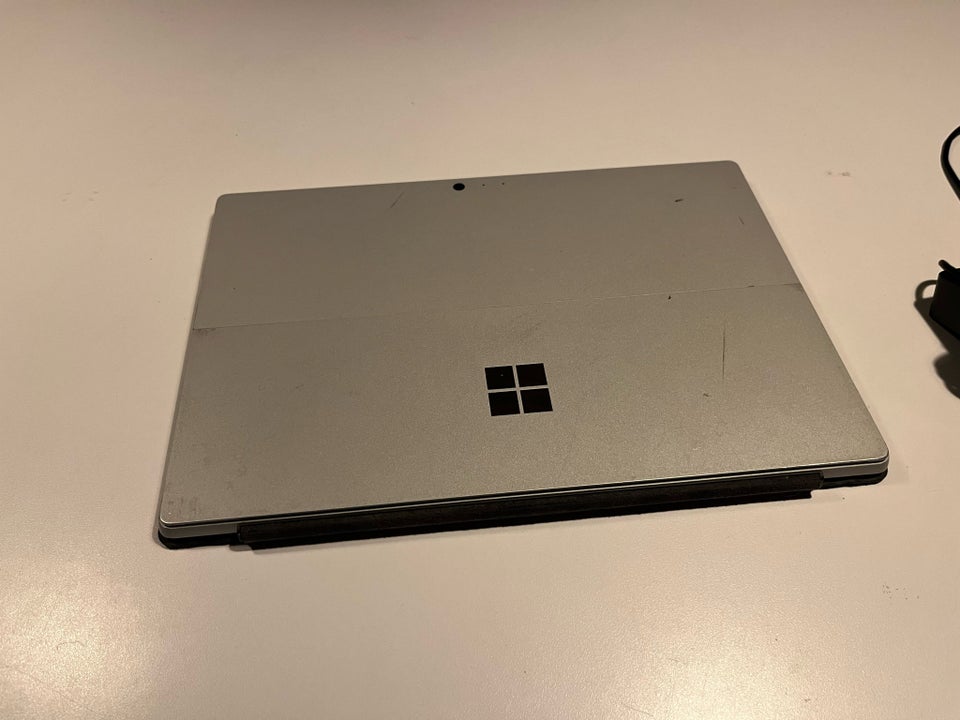 Microsoft Surface Pro 5 - I7, I7