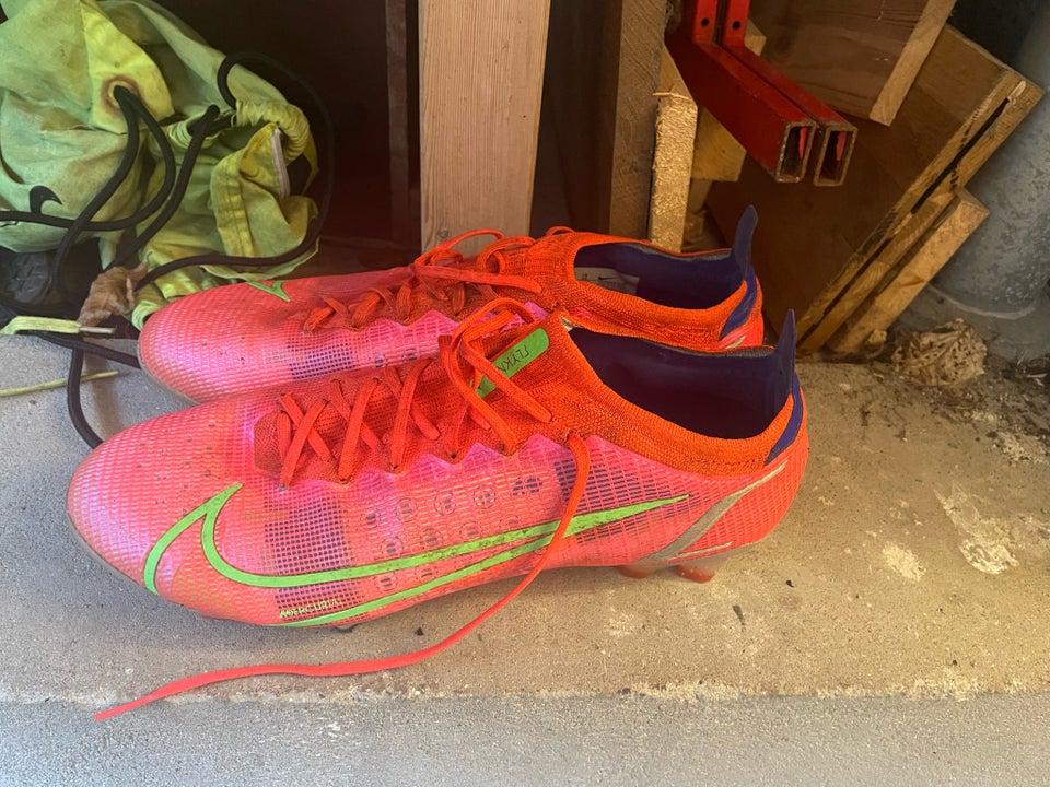 Fodboldstøvler, Nike Mercurial