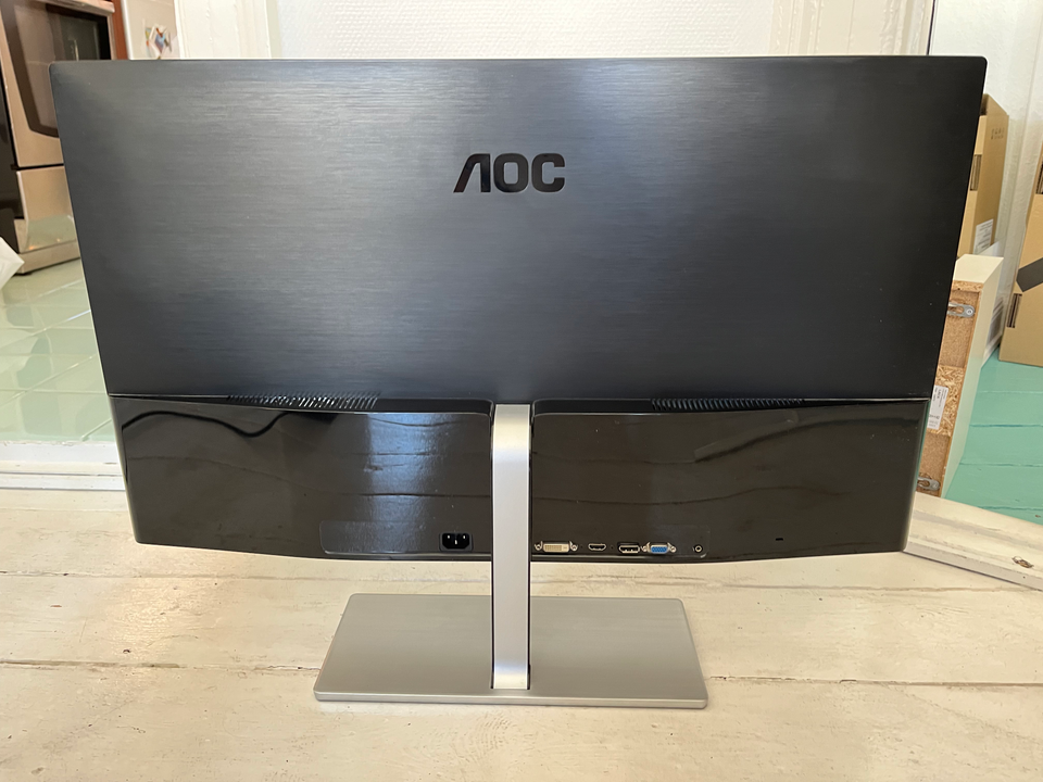 AOC Q3279VWF 32 tommer