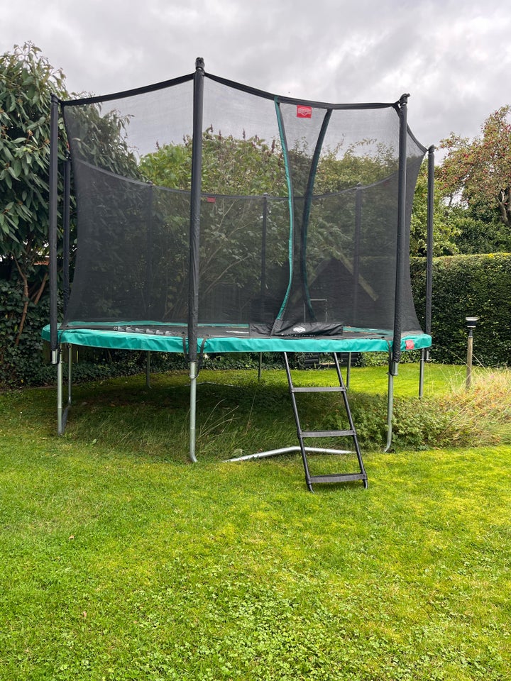 Trampolin, Berg Favorit 380