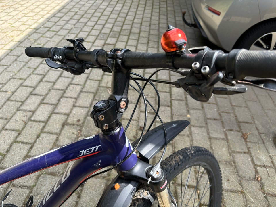 Specialized JETT hardtail 18