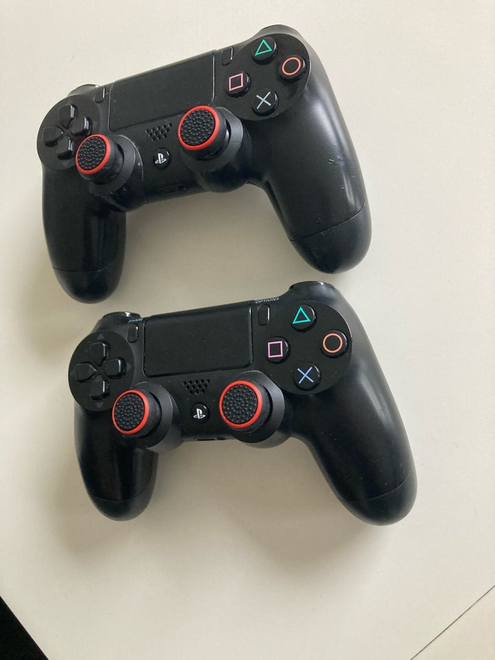 Playstation 4, Ps4 controllere