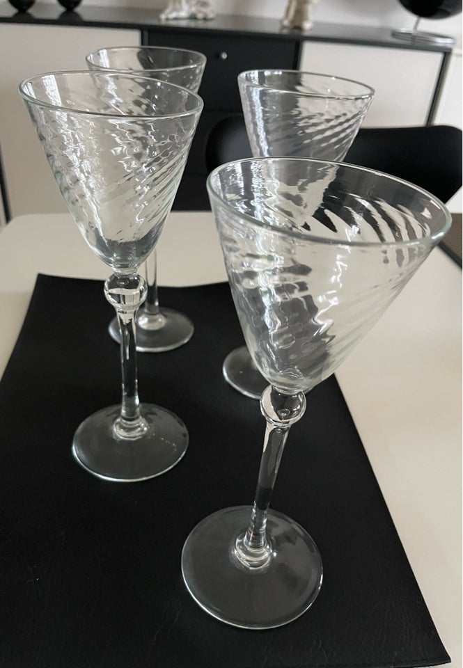 Glas, Mundblæste rødvinsglas