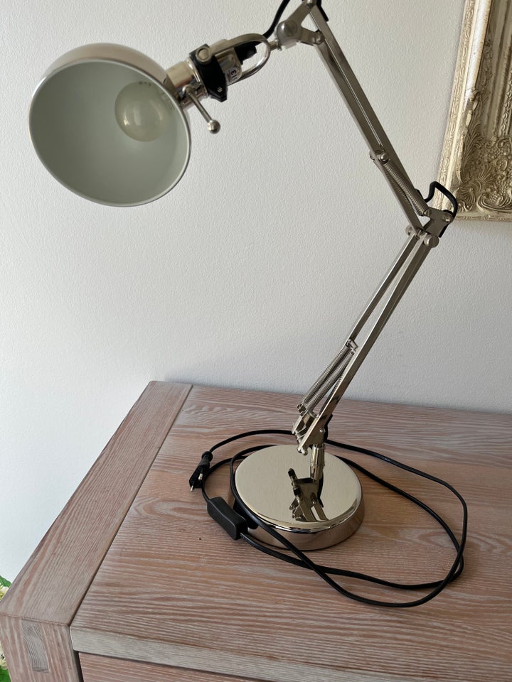 Skrivebordslampe