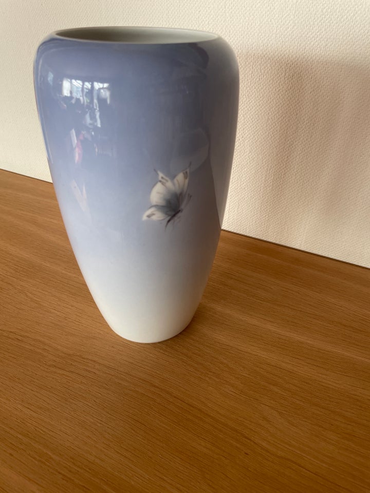 Vase Vase med vildrose Royal