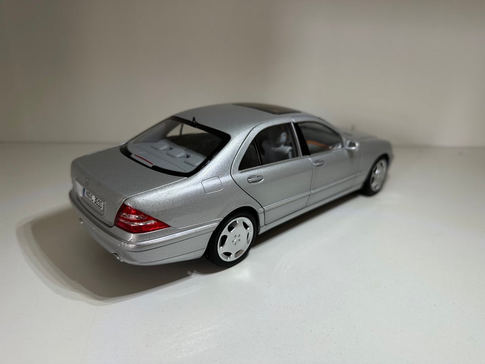 Modelbil, Norev Mercedes S600,