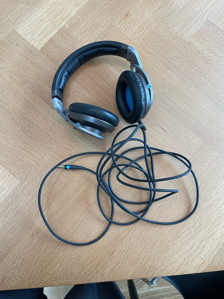 Hørebøffer, Sennheiser Hd8 DJ