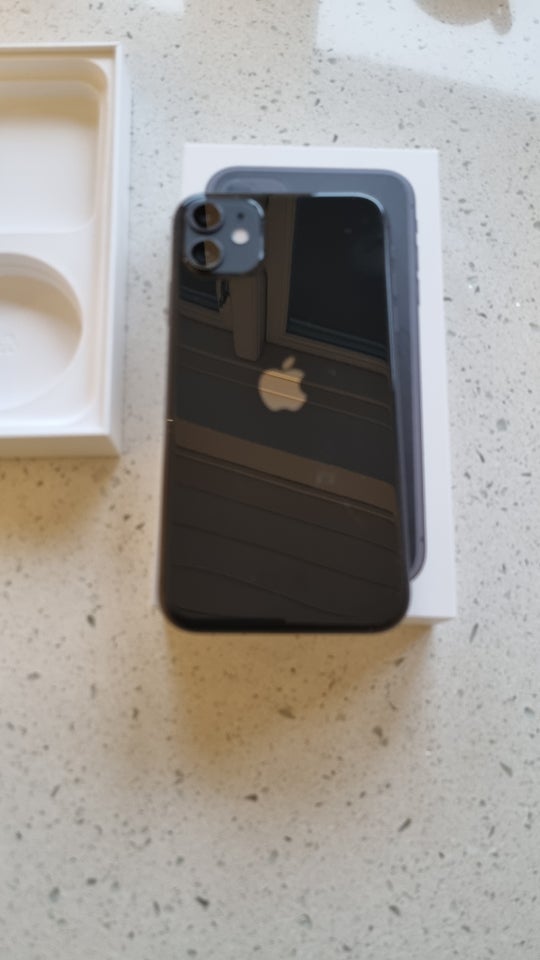 iPhone 11, 64 GB, sort