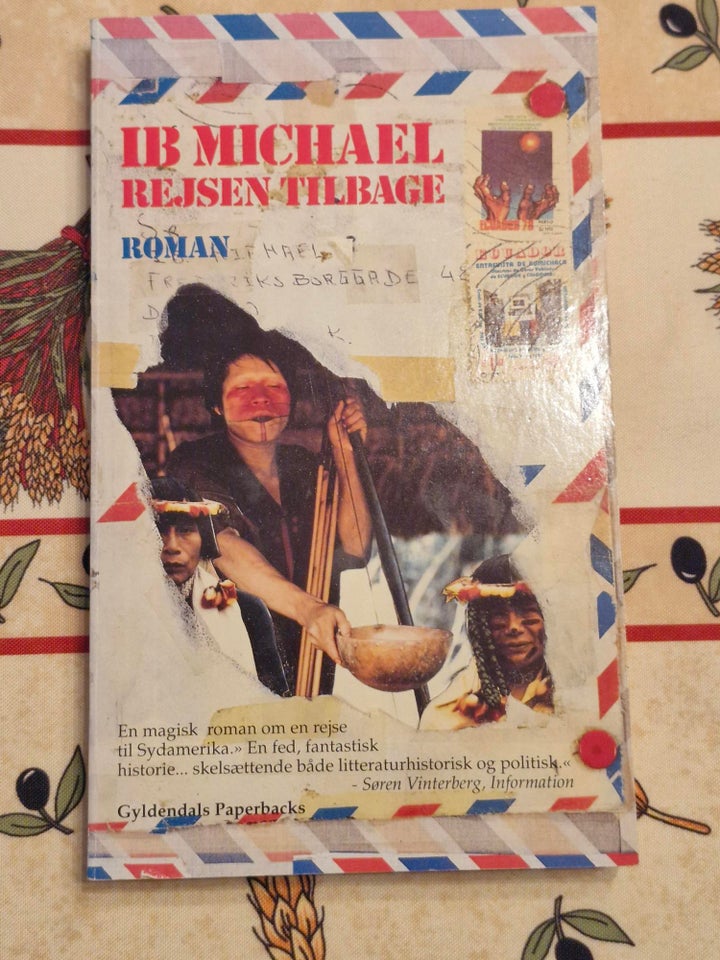 Rejsen Tilbage, Ib Michael, genre: