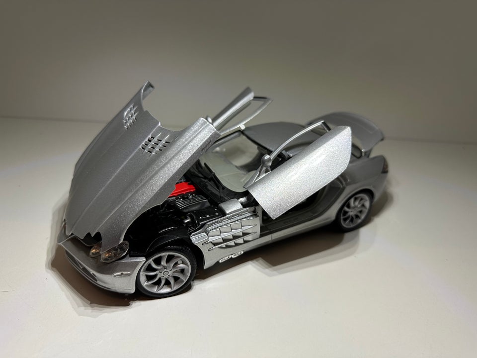 Modelbil, Maisto Mercedes slr