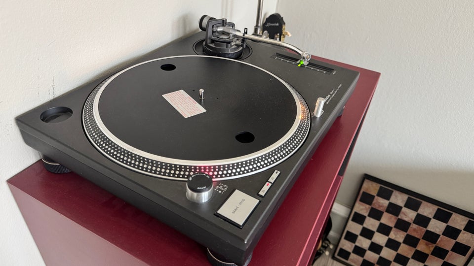 Pladespiller, Technics, 1210 mk2