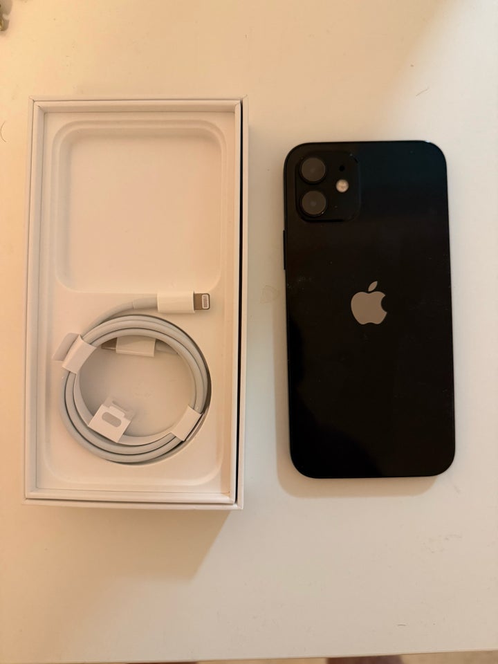 iPhone 12, 64 GB, sort