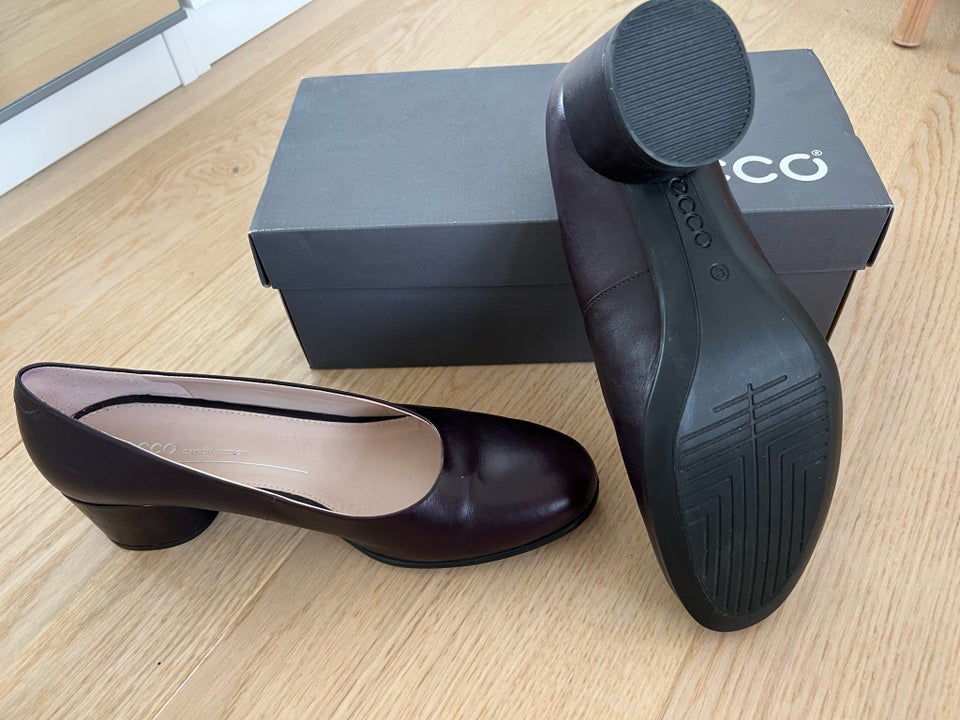 Pumps, str. 40, Ecco