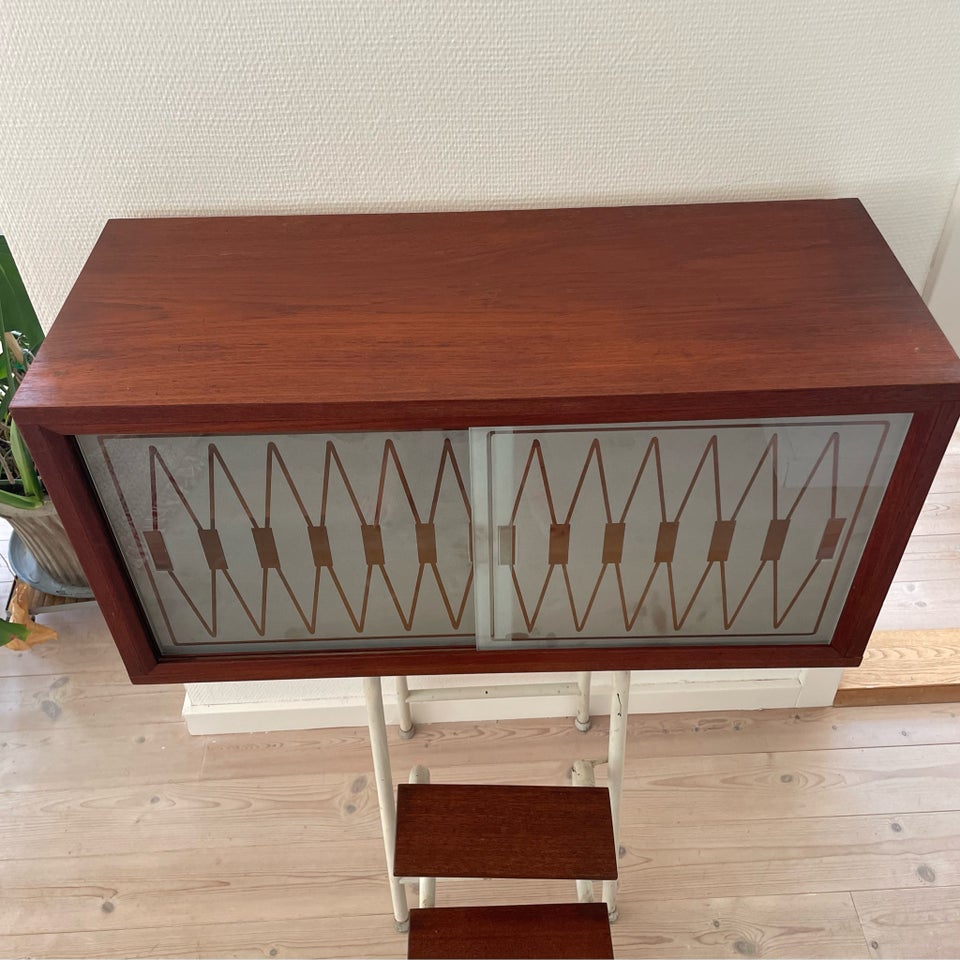 Hængeskab Teak Retro  b: 75 d: 30 h: