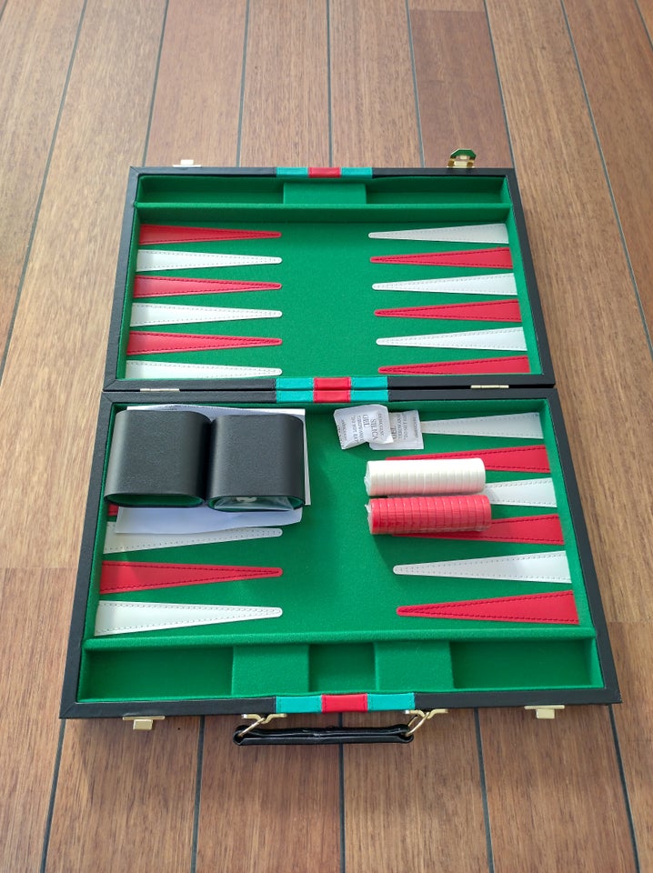 Backgammon , terningespil