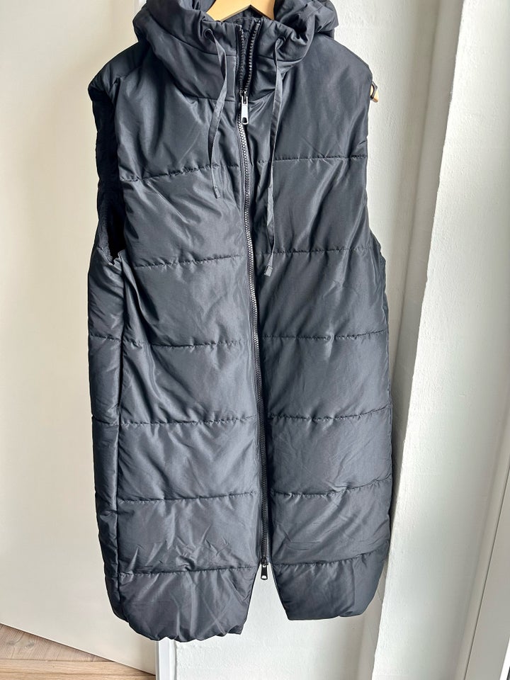 Vest, str. 40, H og M