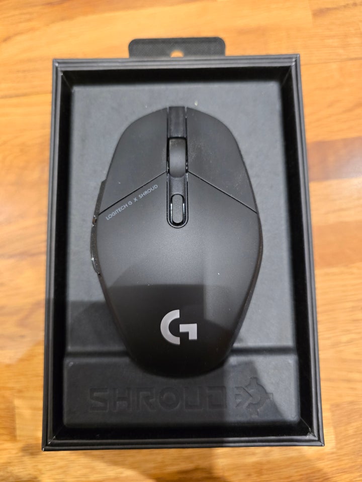 Mus, logitech, g303 shroud edition