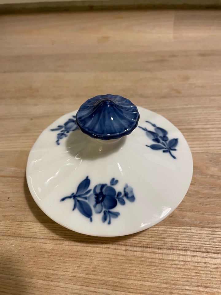 Porcelæn, Låg til Blå Blomst