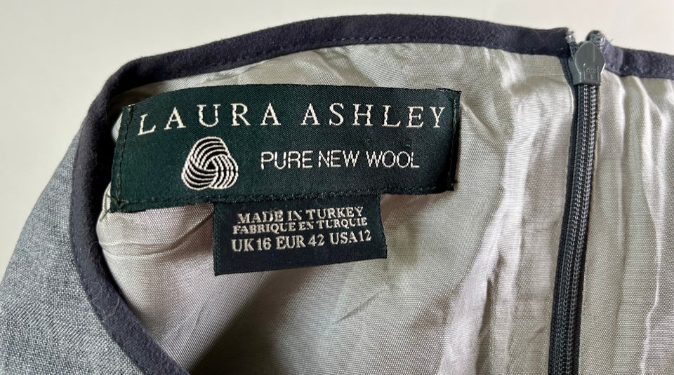 Anden kjole, Laura Ashley, str. XL