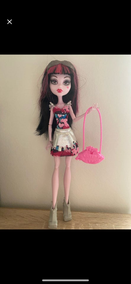 Andet, Monster high dukke