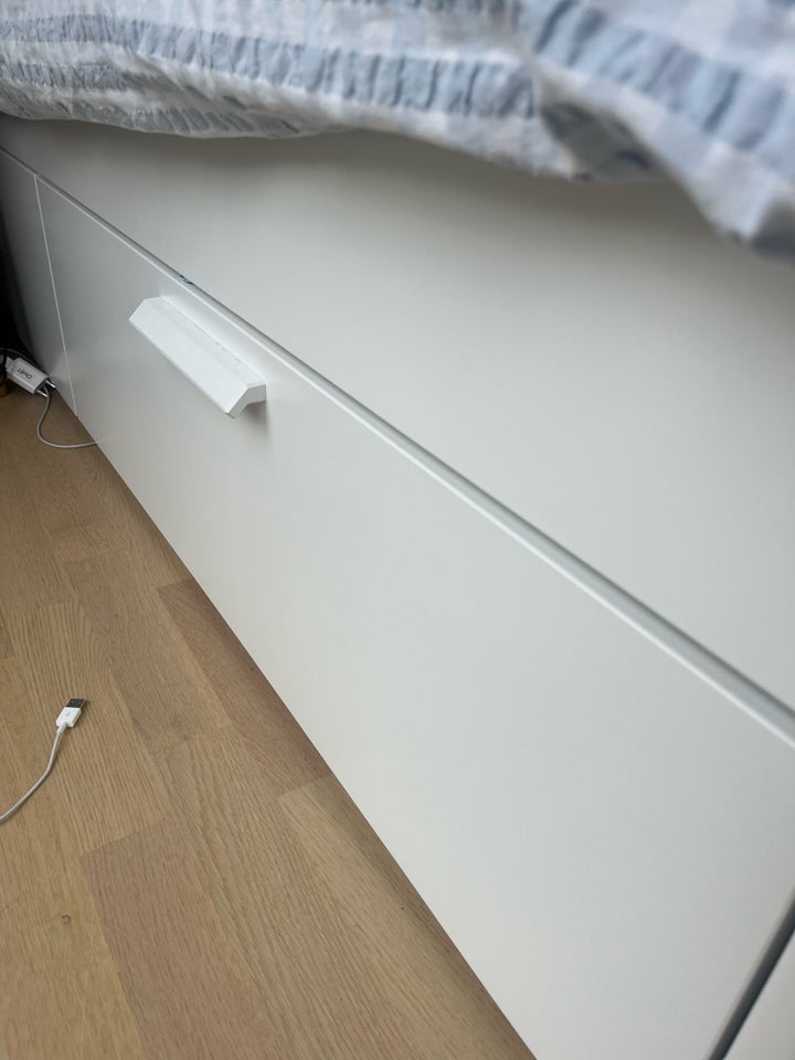 Dobbeltseng, Ikea, b: 140 l: 200 h: