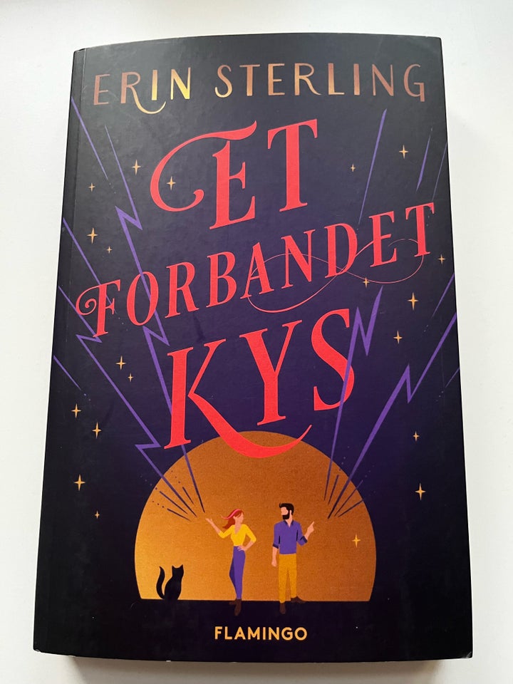 Et forbandet Kys , Erin Sterling ,