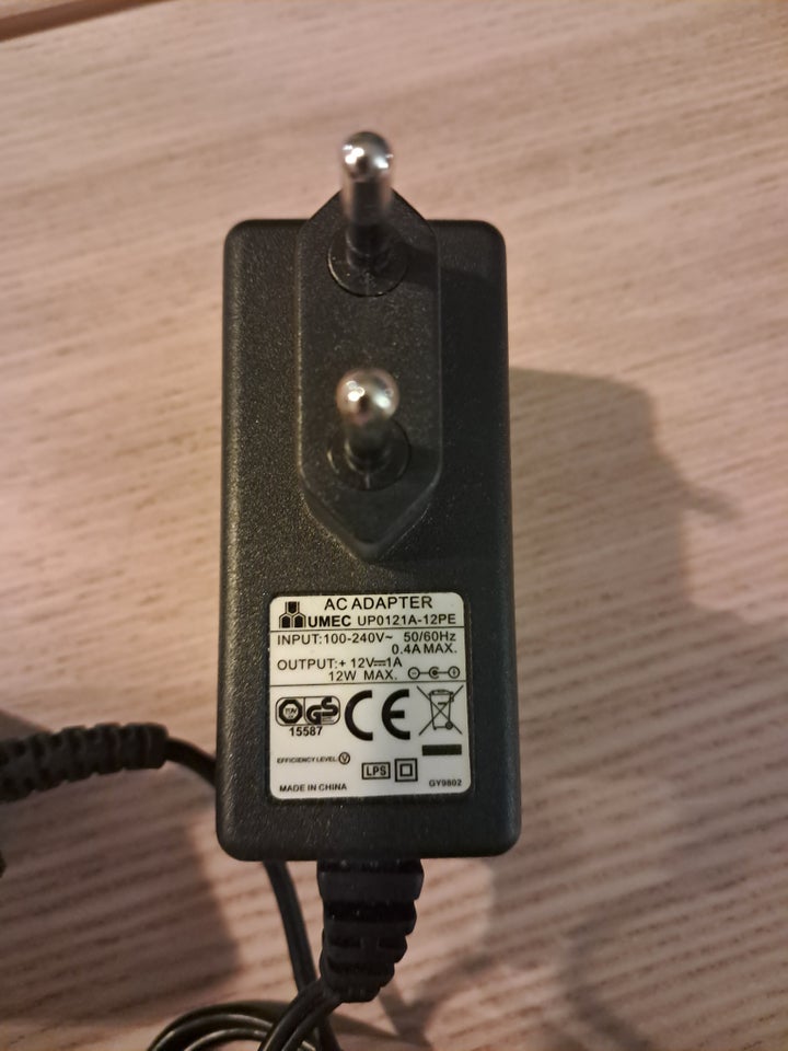 Oplader, ac adapter umec