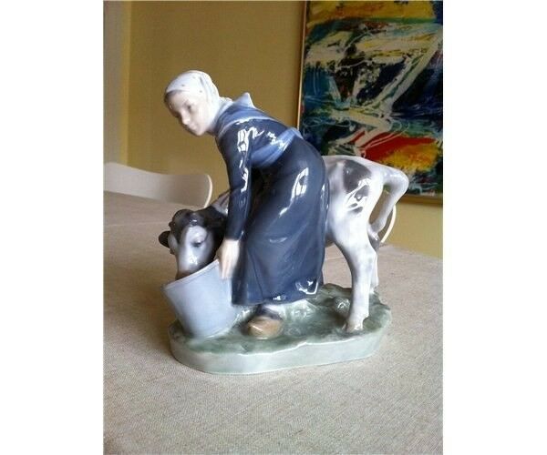 Porcelænfigur Pige med kalv