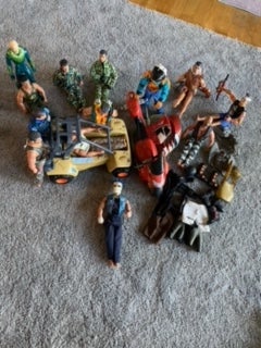 SAMLING HASBRO ACTION MEN MED BIL og