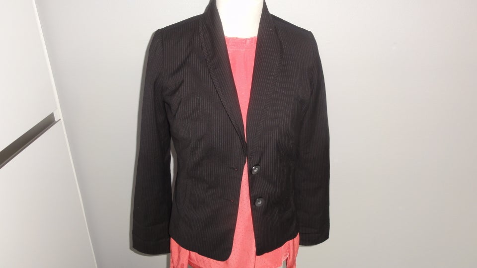 Blazer, str. 38, Orsay