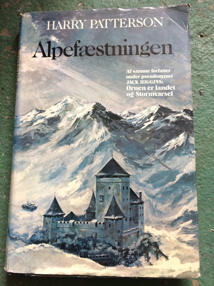 Alpefæstningen, Harry Patterson,