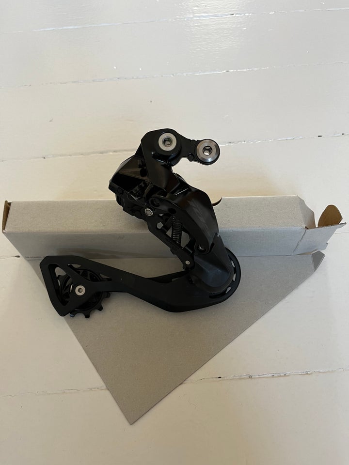 Geargruppe, Shimano 105 Di2 12