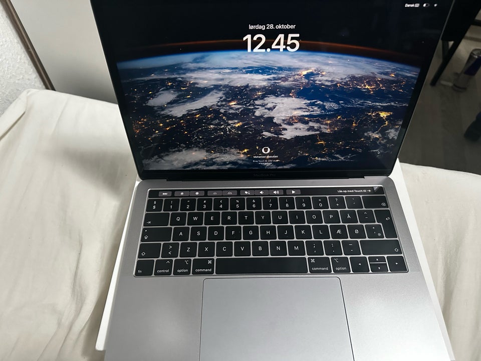 MacBook Pro Touch bar 2018 23 GHz