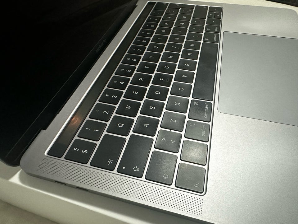 MacBook Pro Touch bar 2018 23 GHz