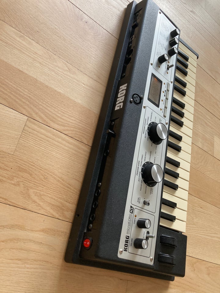 Synthesizer, KORG microKORG XL