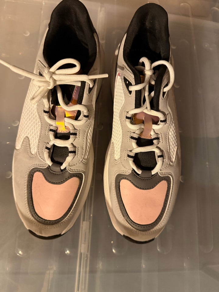 Sneakers, str. 40, Bershka