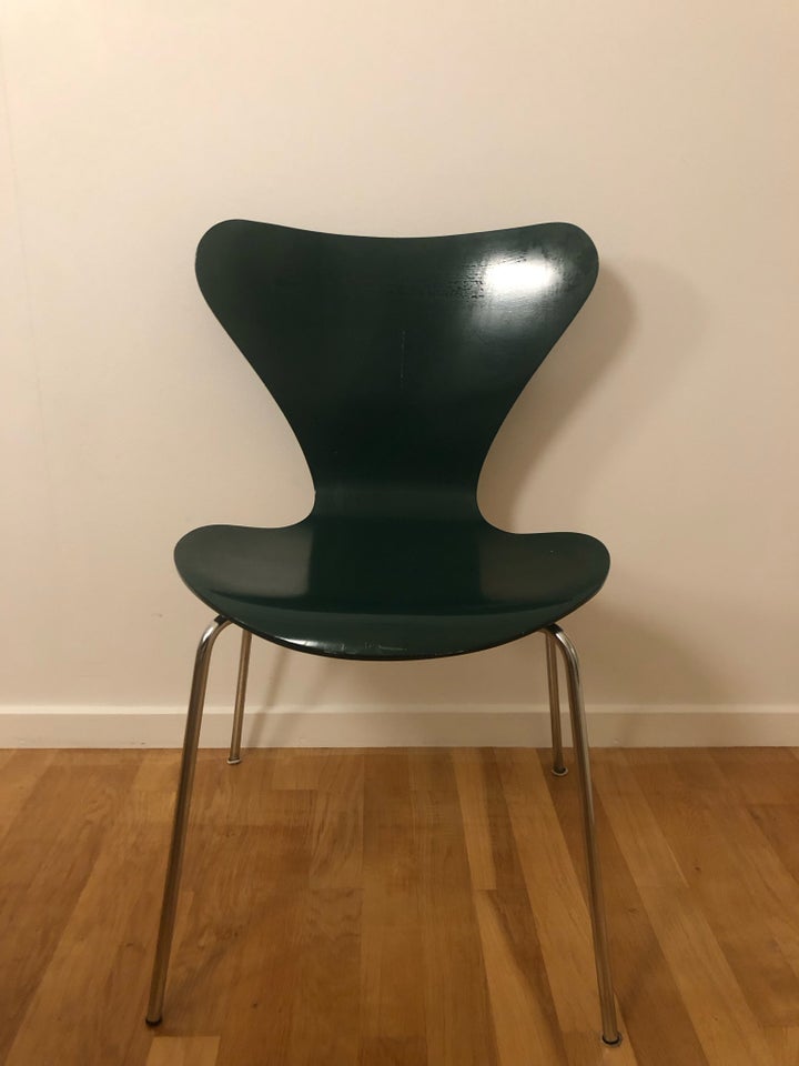 Arne Jacobsen, 3107 “syveren”, 7er