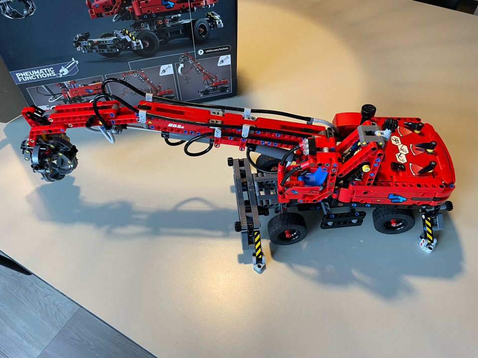 Lego Technic, 42144