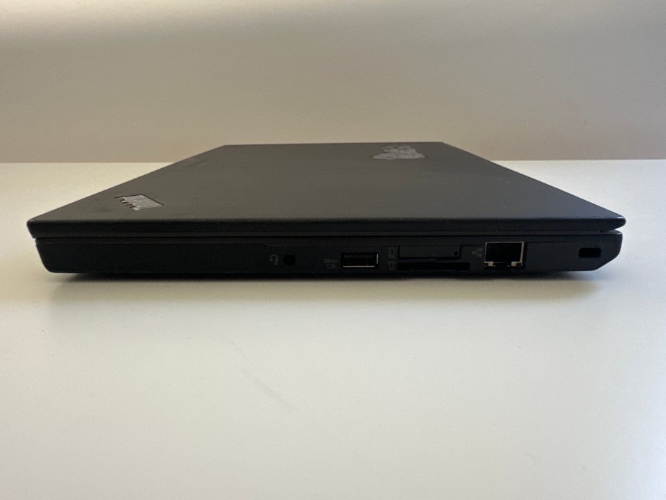 Lenovo ThinkPad X260, 2.3 GHz, 8 GB