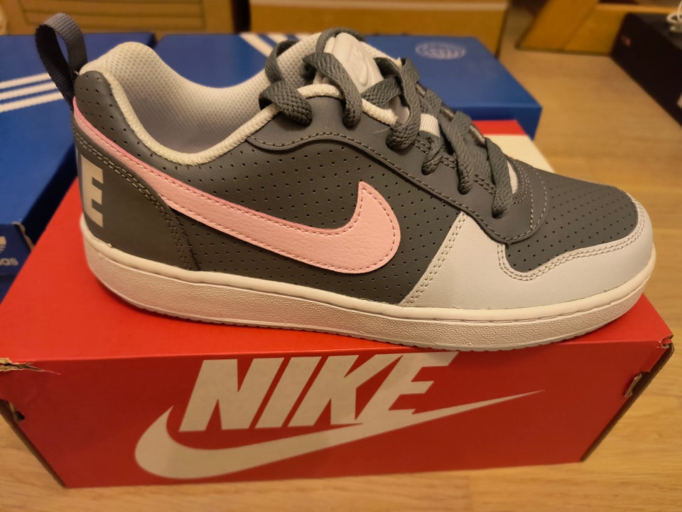 Sneakers, str. 39, Nike