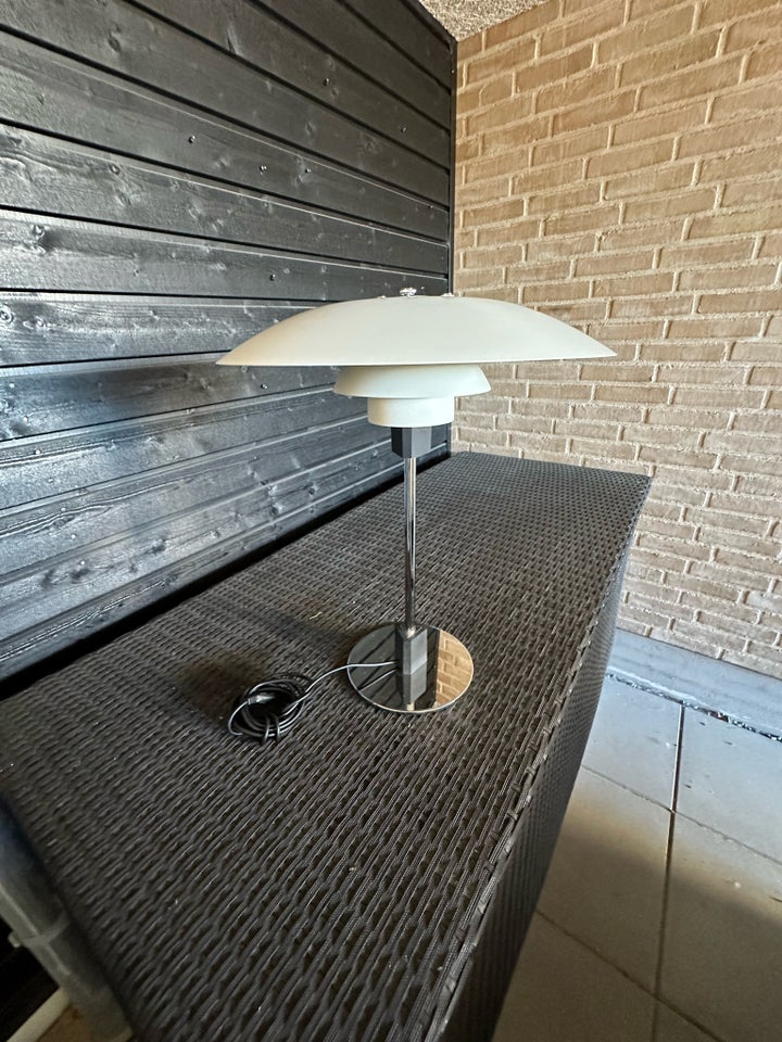 Arkitektlampe Louis Poulsen