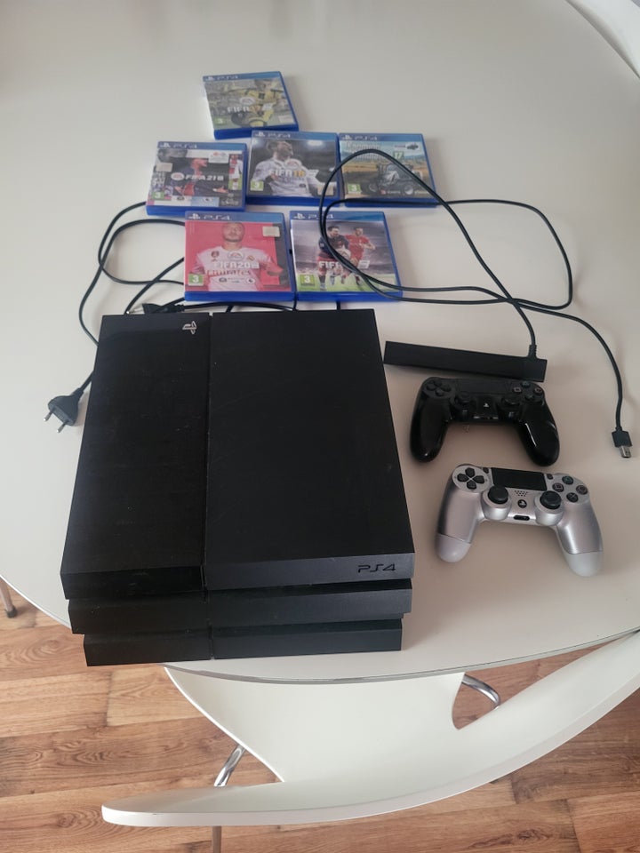 Playstation 4, God