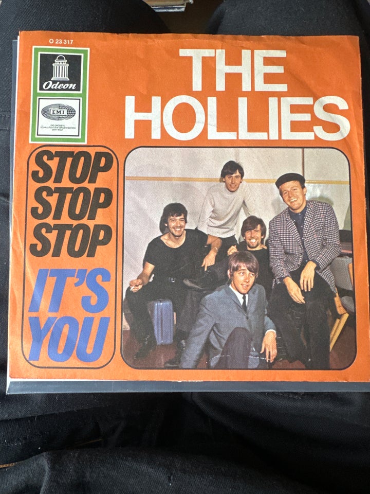 Single, The hollies